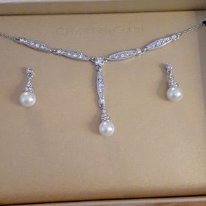 Diamond&pearl necklace an earring set